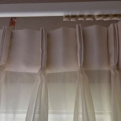 Sheer Track System Curtains w/Hooks (LR-KA)