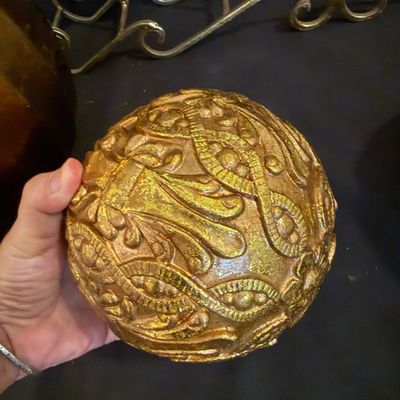Gold-Toned Home Decor Lot (D-SS)