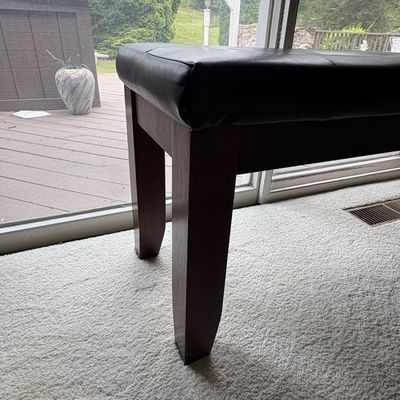 Black Tufted Bench (MBB-SF)