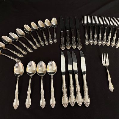 Oneida Bourbon & Kennet Square Stainless Flatware (K-KA)