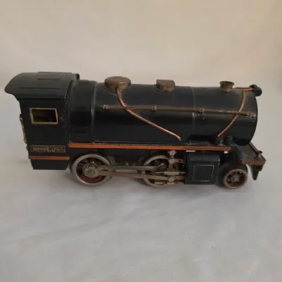 Lionel Lines No. 257 Pre-War Engine & Tender (LR-JS)