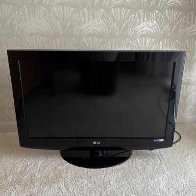 LG 32" HDMI TV (MBB-KA)