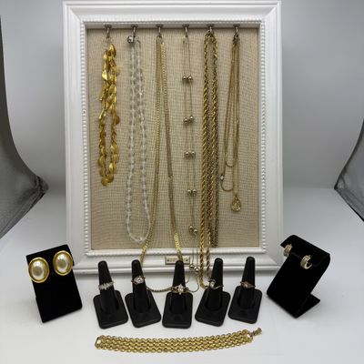 Sparkling Jewelry Collection incl Trifari (ST-SS)