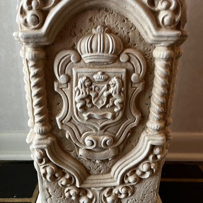 Plaster Column Pedestals (E-KA)