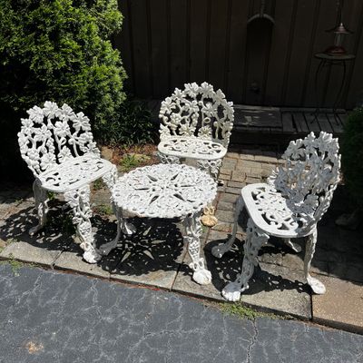 Cast Iron Grapevine Garden Chairs & Table Set (DG-KA)
