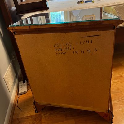 Kincaid Queen Anne Style Nightstands (BR1-KA)