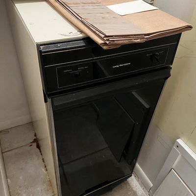 Lady Kenmore Trash Compactor (U-KA)