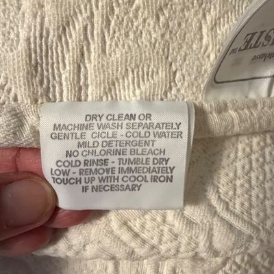 Matelassé and Quilted Bedding (BR2-BC)