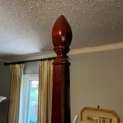 Four Post Queen Bed & Bench (BR1-KA)