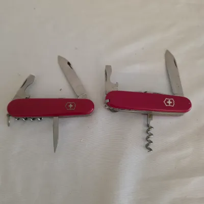 Leatherman w/Case, Assorted Knives & Flashlights (LR-JS)
