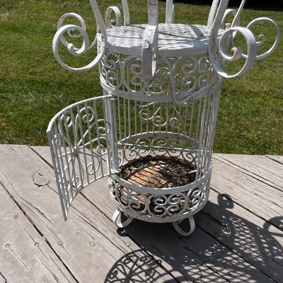 White Wrought Iron Birdcage (BP-KA)