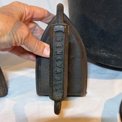 Cast Iron Cauldrons, Irons and Trivets (G-BC)