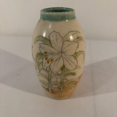 Davila Brodsky Signed Pottery Vase (G-BC)