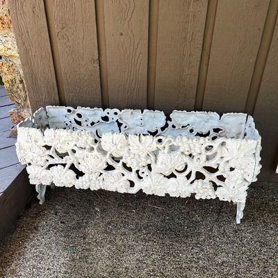 Cast Iron Grapevine Planter Box (BP-KA)