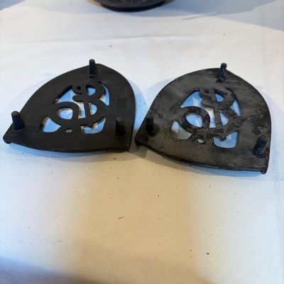 Cast Iron Cauldrons, Irons and Trivets (G-BC)