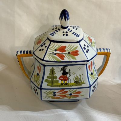 Henriot Quimper Traditional French Pottery (D-SF)