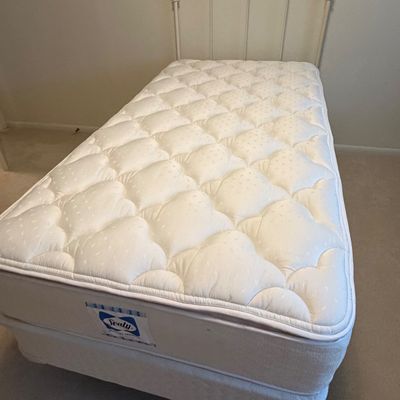 Twin Arched Metal Bed (BR2-BC)
