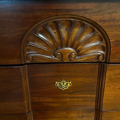 Queen Anne Style Entertainment Armoire (BR1-KA)