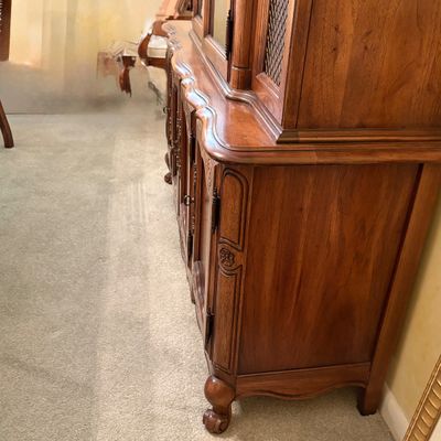 French Provincial Style China Hutch (DR-KA)