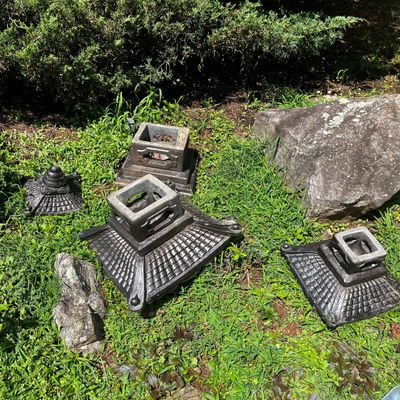 Black Concrete Pagoda Garden Statue (BP-KA)