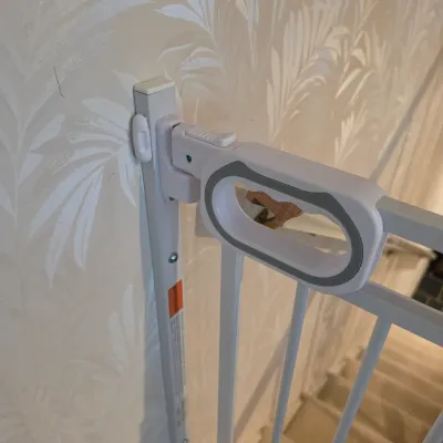 Two Stairway Safety Gates (E-JS)