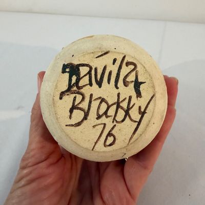 Davila Brodsky Signed Pottery Tumbler (G-BC)