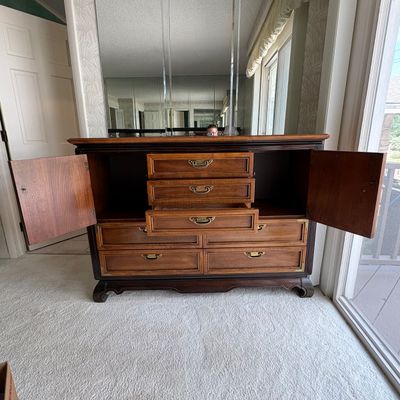 Broyhill Premier Ming Dynasty Collection Credenza (MBB-SF)