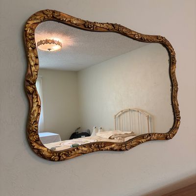 Gilt Oak Leaf Mirror (BR2-BC)