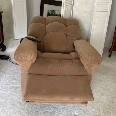 Golden Technologies Cloud Power Lift Recliner (MBB-SF)