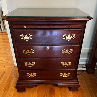 Kincaid Queen Anne Style Nightstands (BR1-KA)