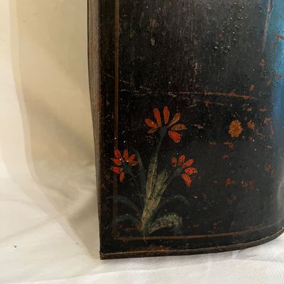 Antique Black Tole Coal Scuttle (LR-KA)