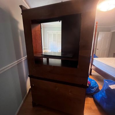 Queen Anne Style Entertainment Armoire (BR1-KA)