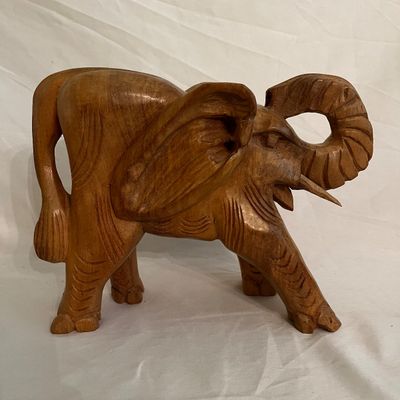 Menagerie of Elephants (D-KA)