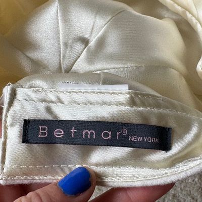 Ladies Accessories Incl. Gap, Echo, & More (BMM-SF)