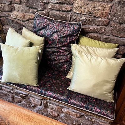 Indian Gadda Style Floor Cushion w/Pillows (D-KA)