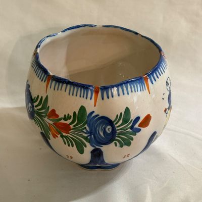Henriot Quimper Traditional French Pottery (D-SF)