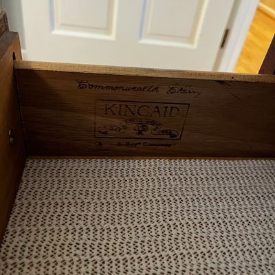 Kincaid Queen Anne Style Nightstands (BR1-KA)