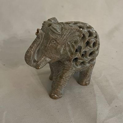 Menagerie of Elephants (D-KA)
