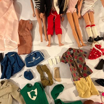 Vintage Barbies and More (G-BC)