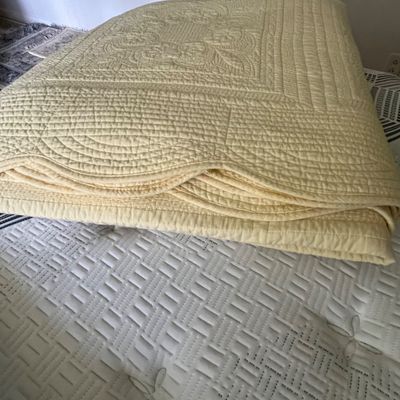 Bloomingdale’s, Williamsburg and More Queen Bedding (GB-BC)