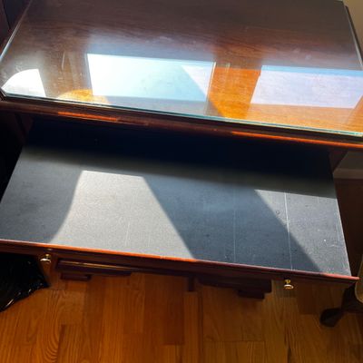 Kincaid Queen Anne Style Nightstands (BR1-KA)