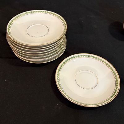 Tressemanes & Vogt Limoges Green Leaf China Pieces (D-SF)