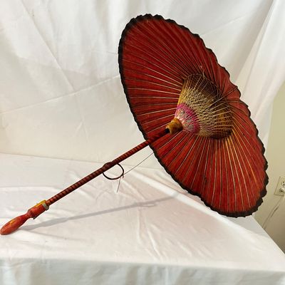 Hand Painted Asian Trunk & Parasol (K-KA)