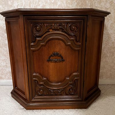 Vintage Half Octagon Sideboard (BL-KA)