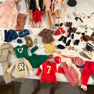 Vintage Barbies and More (G-BC)