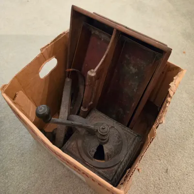 Vintage Decor Items (G-JS)