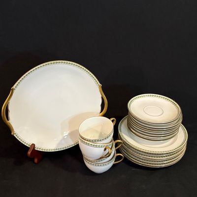 Tressemanes & Vogt Limoges Green Leaf China Pieces (D-SF)