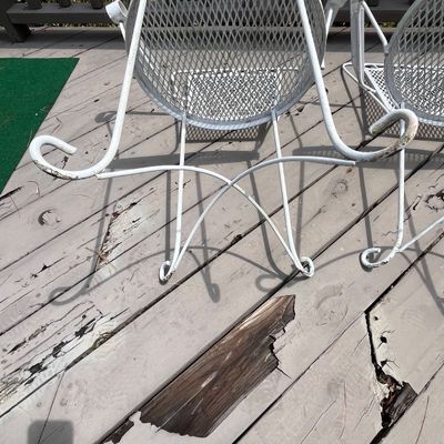 Wrought Iron Table and Chairs (DK-BC)