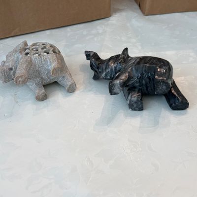 Menagerie of Elephants (D-KA)