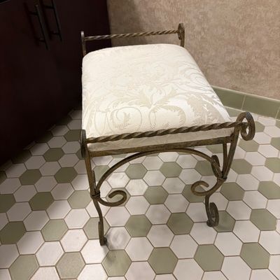 Iron Vanity Bench (BR2-BC)